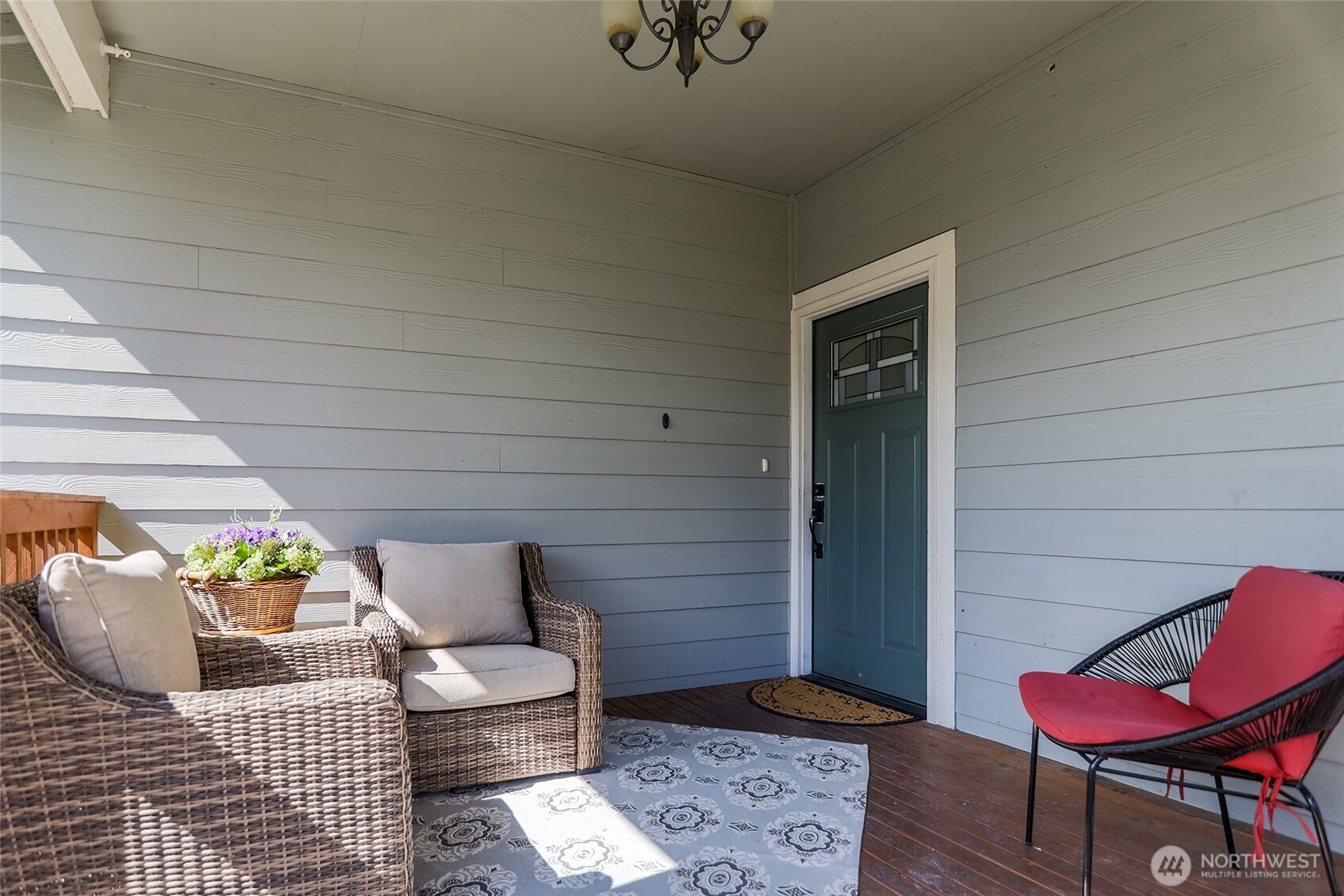 1910 Chestnut Street Everett, WA 98201 - Photo 4 of 37