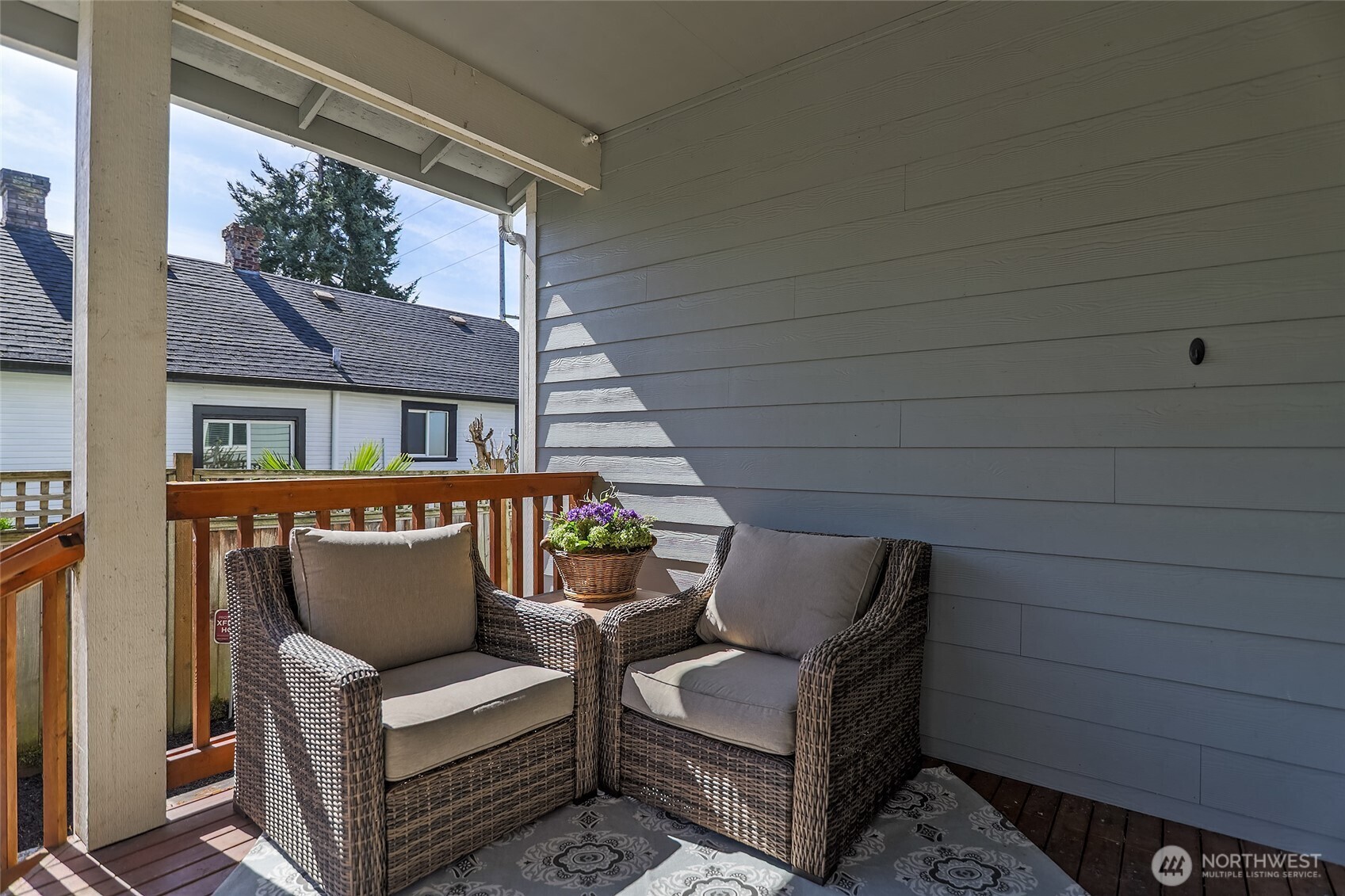 1910 Chestnut Street Everett, WA 98201 - Photo 5 of 37