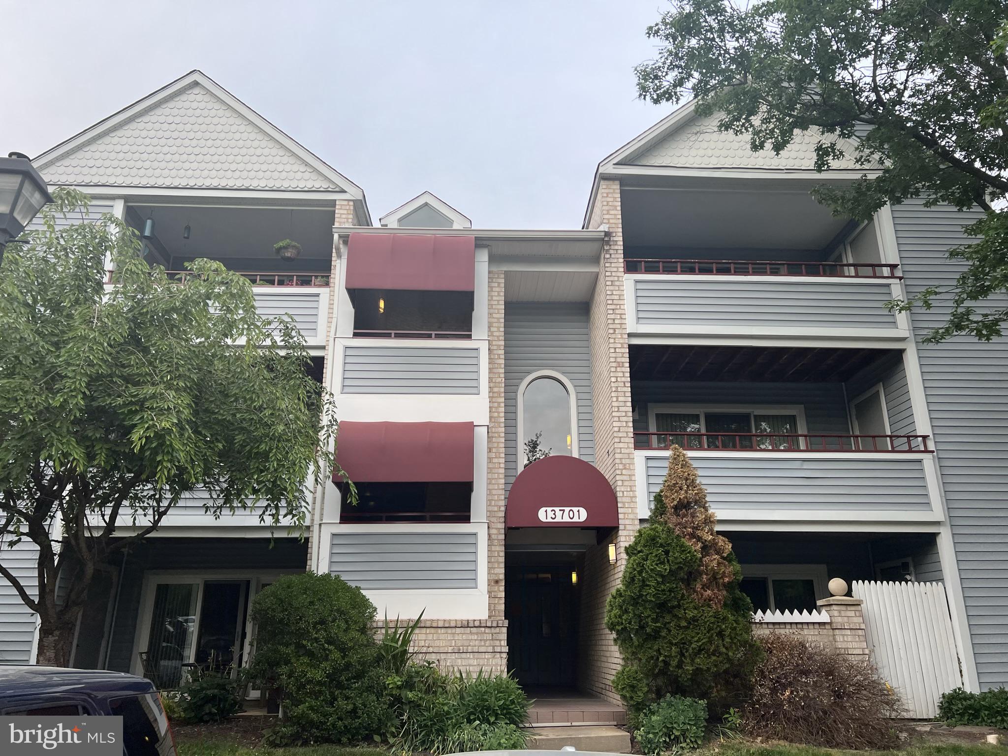 13701 Modrad Way, Unit 9C13 Silver Spring, MD 20904 - Photo 1 of 40 Frontal