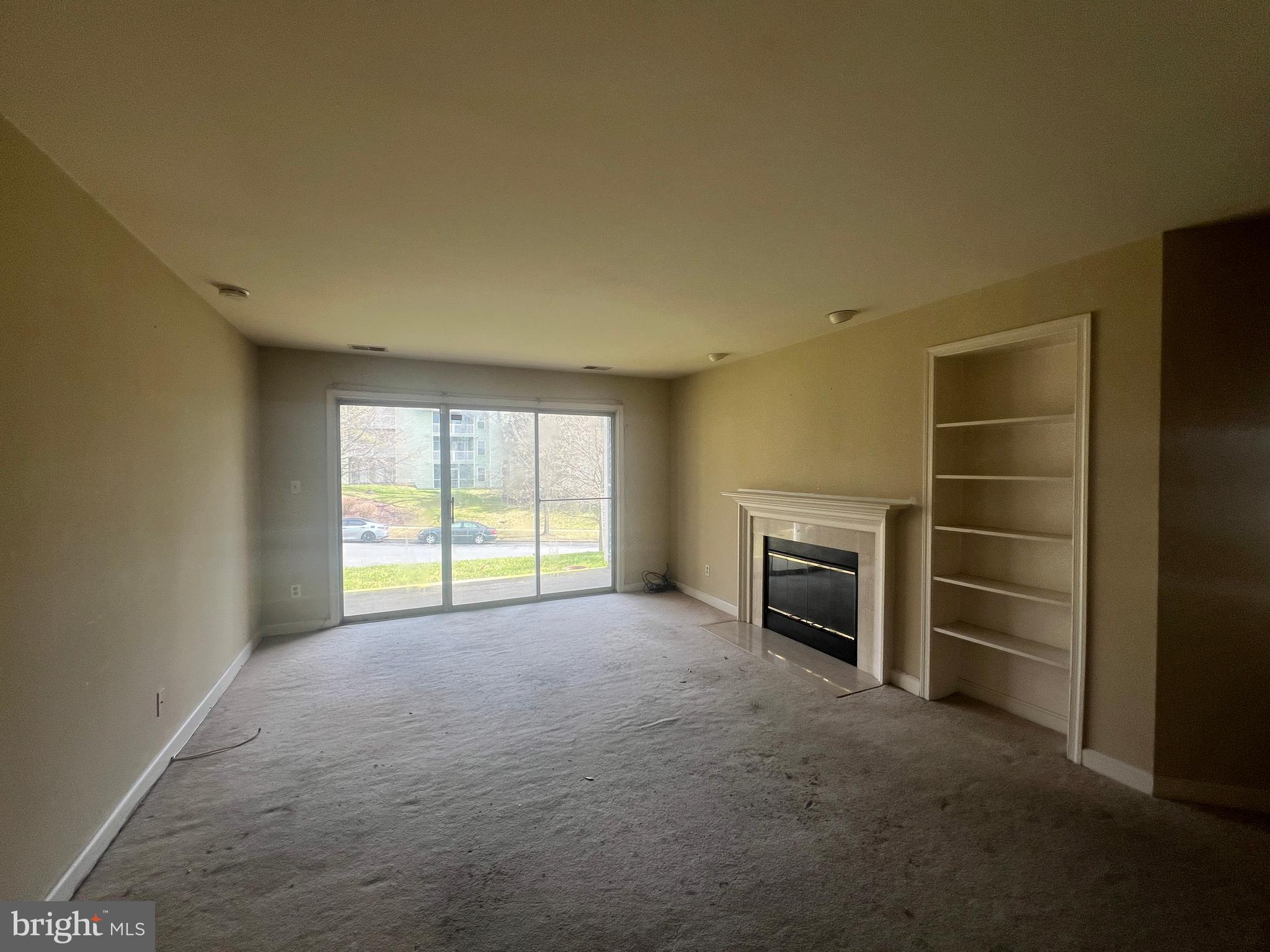 13701 Modrad Way, Unit 9C13 Silver Spring, MD 20904 - Photo 7 of 40 Living room