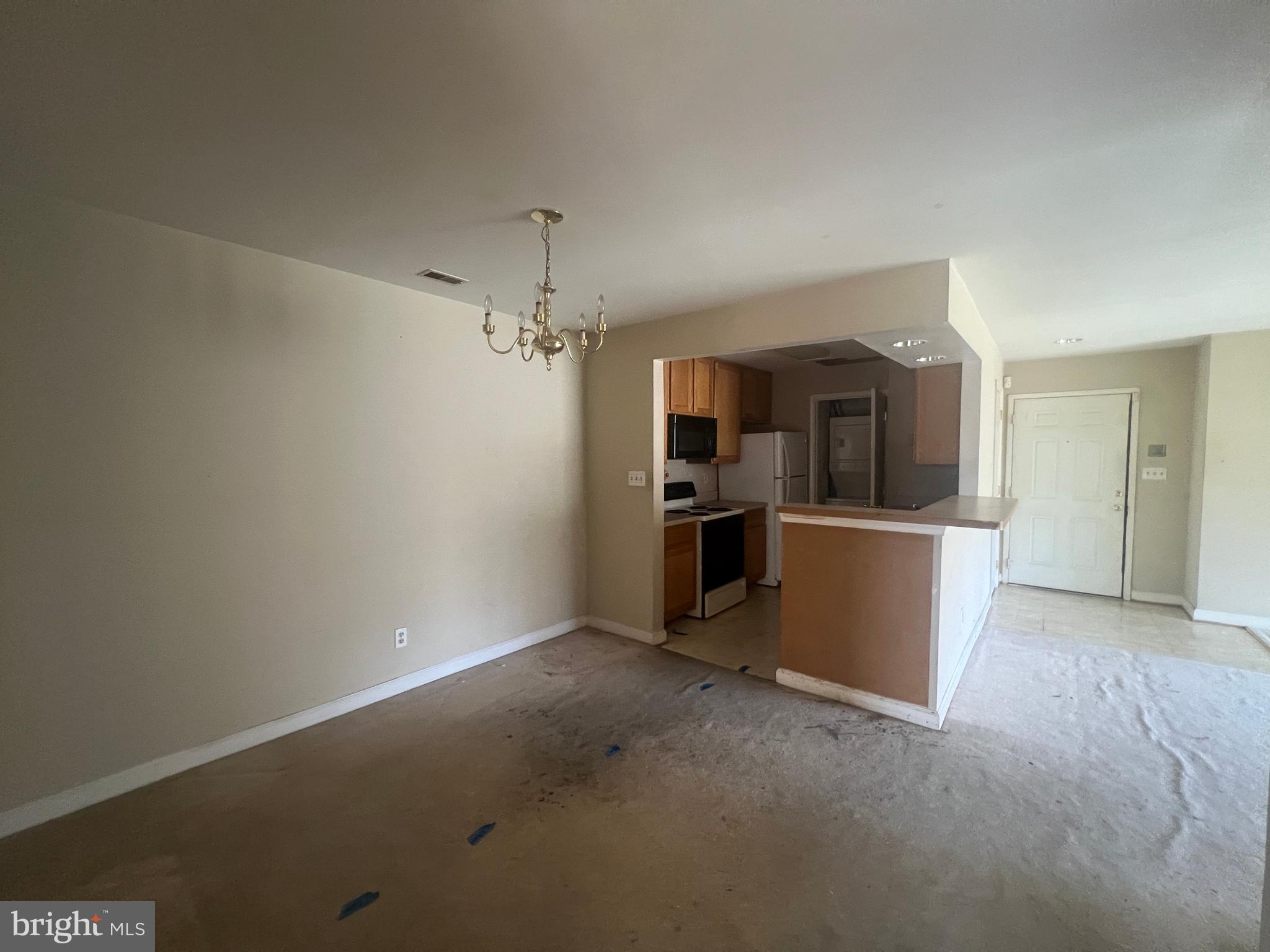 13701 Modrad Way, Unit 9C13 Silver Spring, MD 20904 - Photo 10 of 40 Dining area