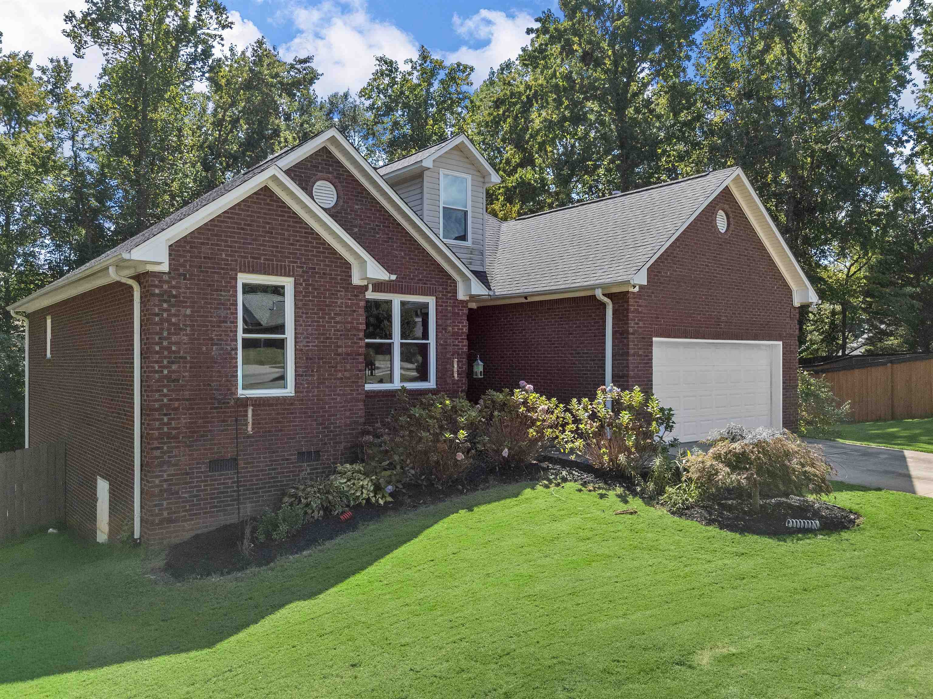 622 Heathrow Court Moore, SC 29369 - Photo 2 of 38