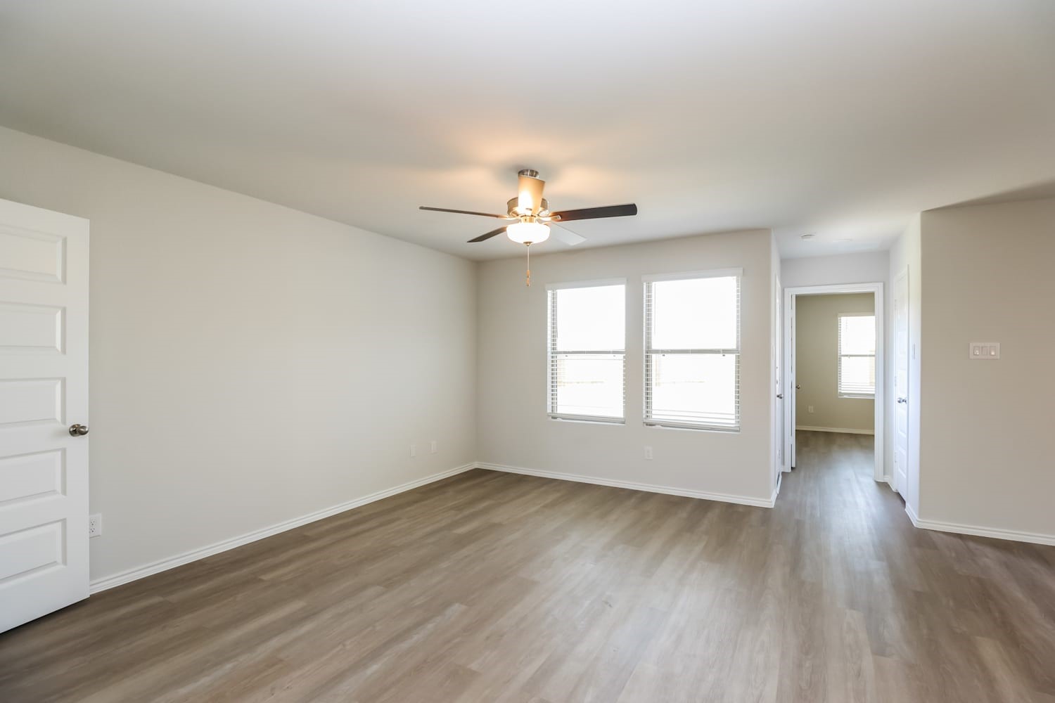 10703 Sunlit Street Conroe, TX 77303 - Photo 5 of 19