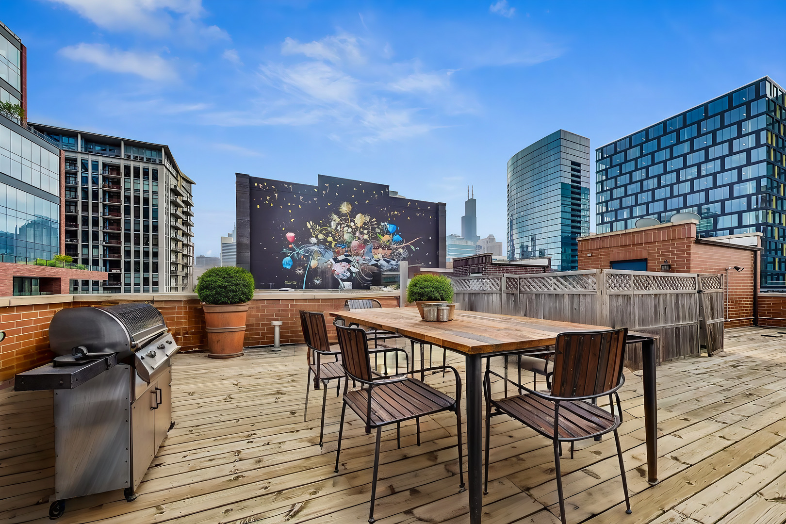 821 West Fulton Market, Unit 2 Chicago, IL 60607 - Photo 19 of 20 a outdoor view with a sitting space