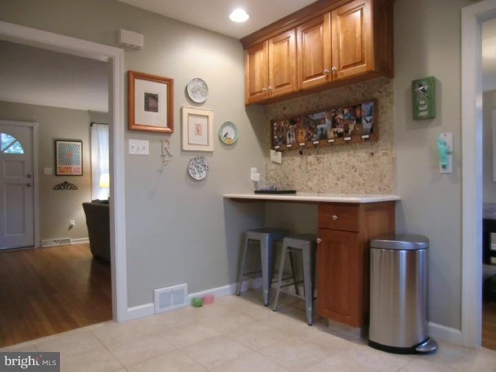 659 West Valley Road Wayne, PA 19087 - Photo 6 of 25 Kitchen