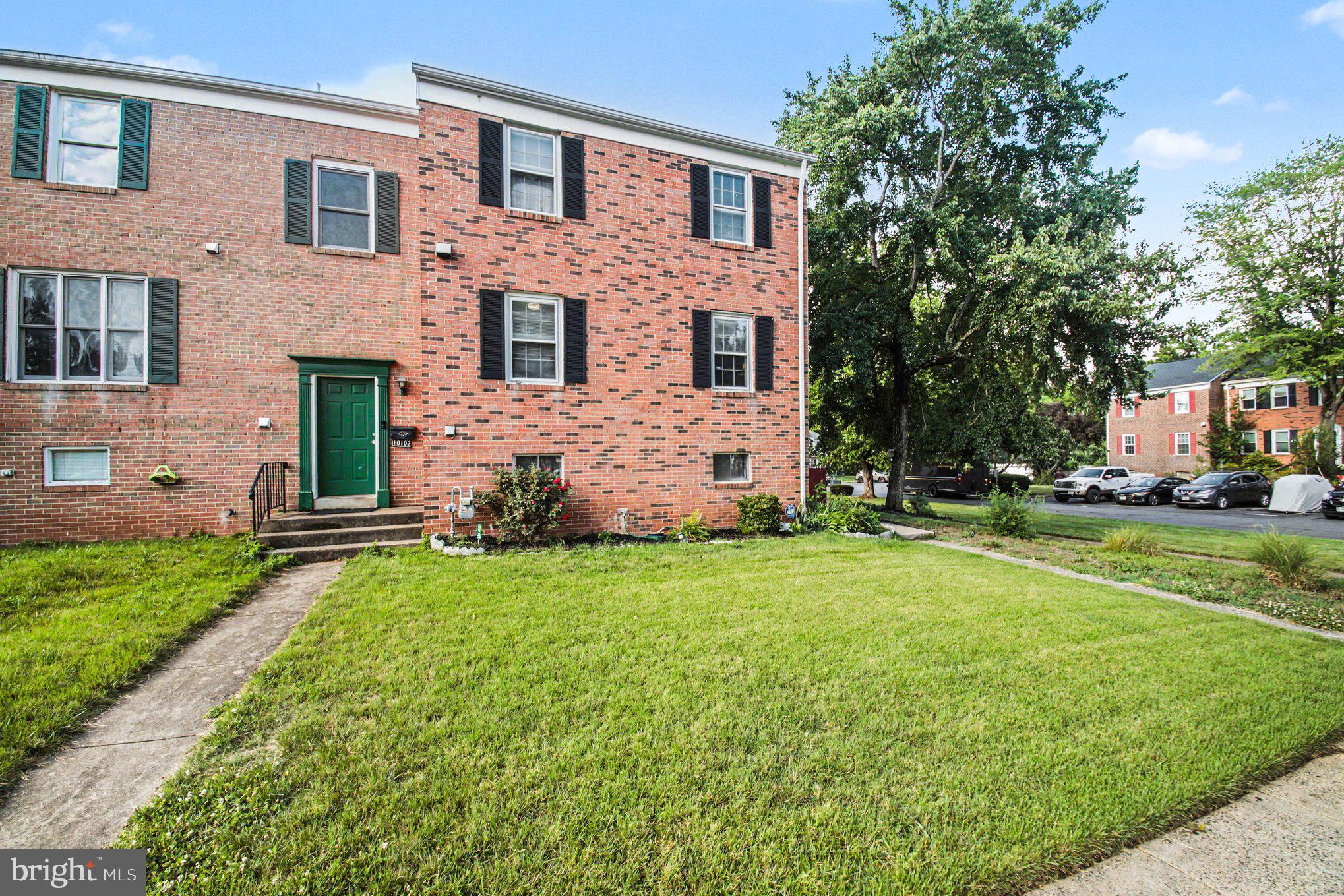 10100 Tasker Drive Manassas, VA 20109 - Photo 2 of 29 Brick side