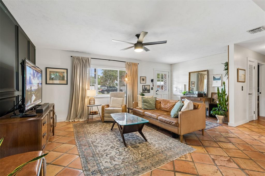 118 Horst Road Brandon, FL 33510 - Photo 15 of 68