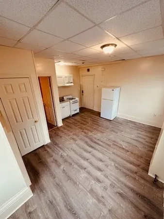 $975 | 474 County Street, Unit 3, New Bedford, MA 02740