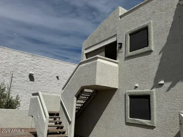 $270,000 | 850 South River Drive, Unit 2020, Tempe, AZ 85281
