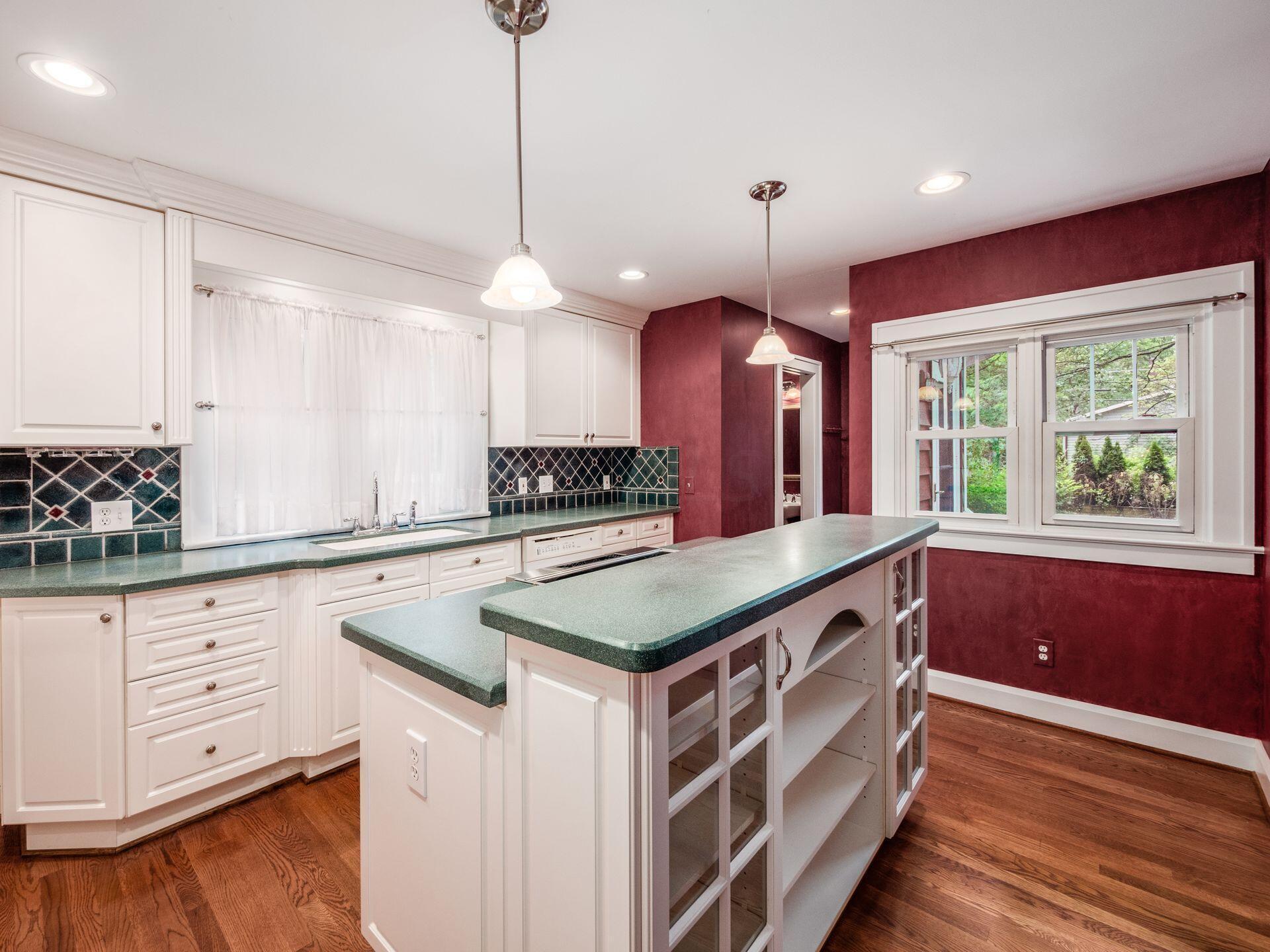 201 Piedmont Road Columbus, OH 43214 - Photo 11 of 28 Kitchen