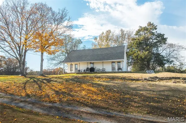 $825,000 | 31 Sparks Hill Road, Elizabethtown, IL 62931