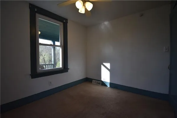 $1,250 | 1008 S Road, Pittsburgh, PA 15209