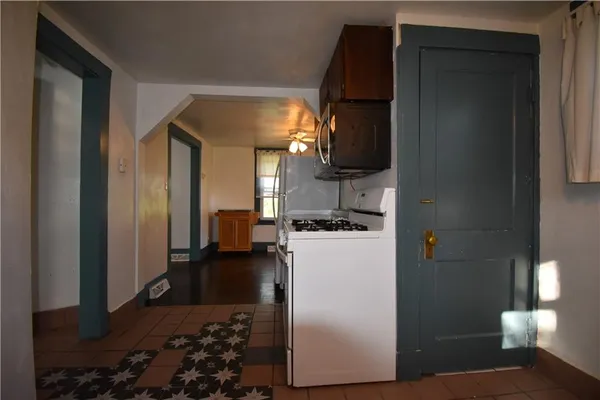 $1,250 | 1008 S Road, Pittsburgh, PA 15209