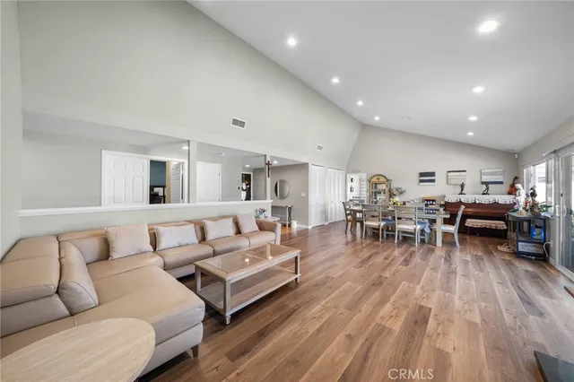 $1,279,000 | 11930 Woodley Avenue, Granada Hills, CA 91344