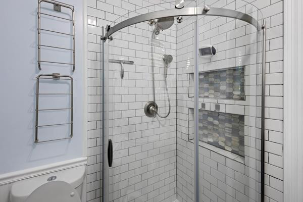 313 West Congress Street Brookhaven, MS 39601 - Photo 12 of 19 Primary Bathroom