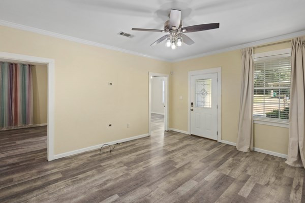 313 West Congress Street Brookhaven, MS 39601 - Photo 5 of 19 Living area