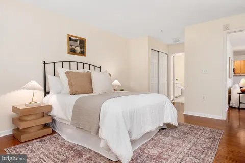 $385,000 | 5824 Wyndham Circle, Unit 102, Columbia, MD 21044