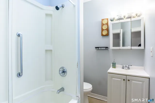 $150,000 | 252 Wood Street, Waterbury, CT 06704