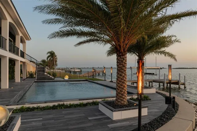 $3,275,000 | 3310 Sunset Drive North, St. Petersburg, FL 33710