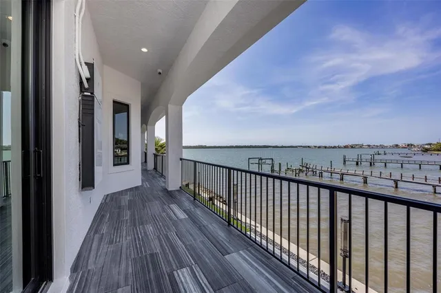 $3,275,000 | 3310 Sunset Drive North, St. Petersburg, FL 33710