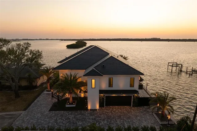 $3,275,000 | 3310 Sunset Drive North, St. Petersburg, FL 33710