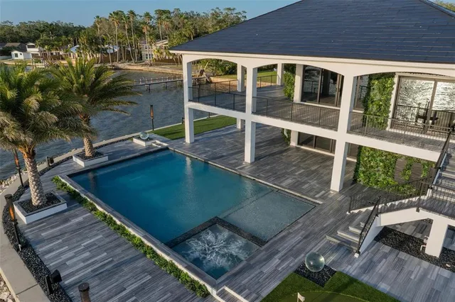 $3,275,000 | 3310 Sunset Drive North, St. Petersburg, FL 33710