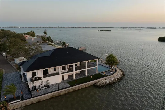 $3,275,000 | 3310 Sunset Drive North, St. Petersburg, FL 33710