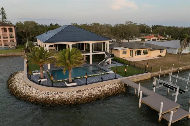 $3,275,000 | 3310 Sunset Drive North, St. Petersburg, FL 33710