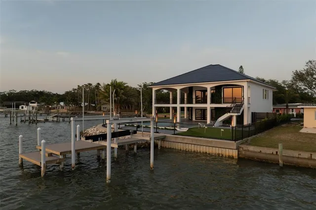 $3,275,000 | 3310 Sunset Drive North, St. Petersburg, FL 33710