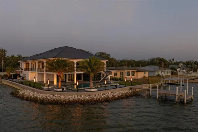 $3,275,000 | 3310 Sunset Drive North, St. Petersburg, FL 33710
