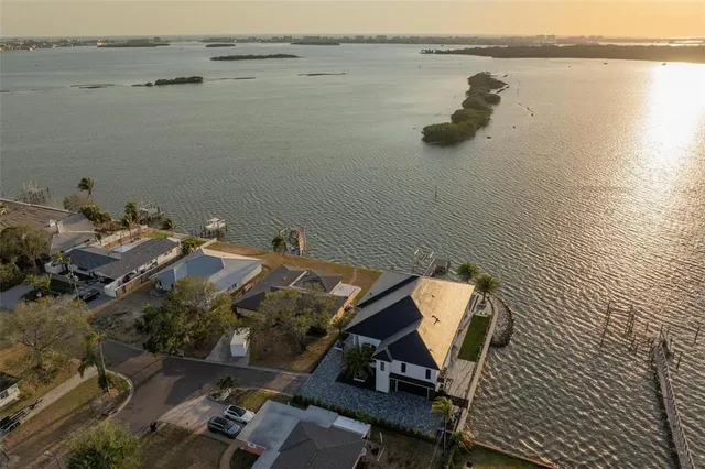 $3,275,000 | 3310 Sunset Drive North, St. Petersburg, FL 33710