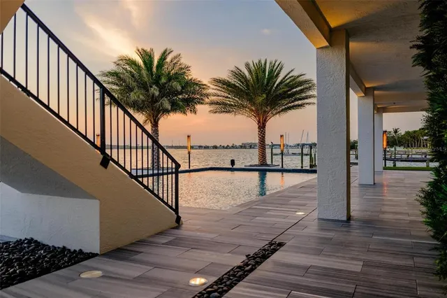 $3,275,000 | 3310 Sunset Drive North, St. Petersburg, FL 33710