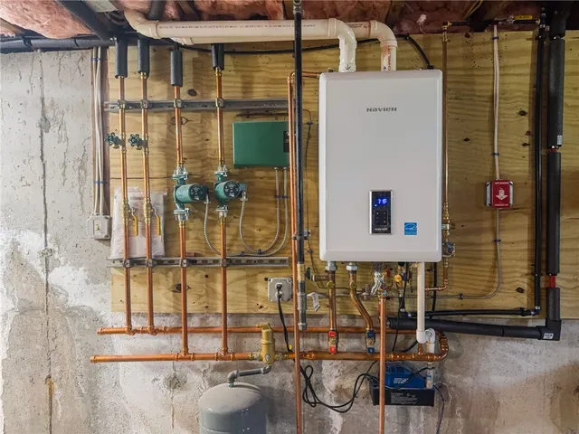 $3,500 | 9 Woodlund Avenue, Westerly, RI 02891