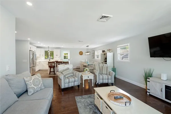 $3,000 | 9 Woodlund Avenue, Westerly, RI 02891