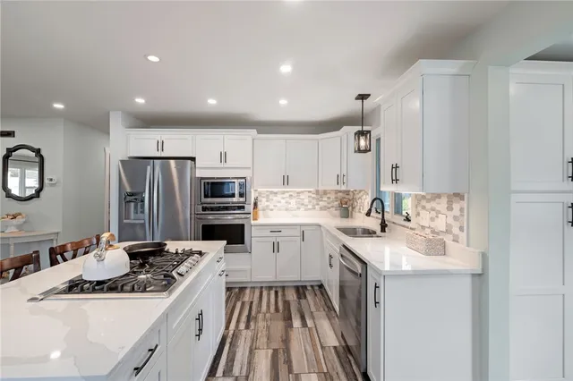 $3,500 | 9 Woodlund Avenue, Westerly, RI 02891