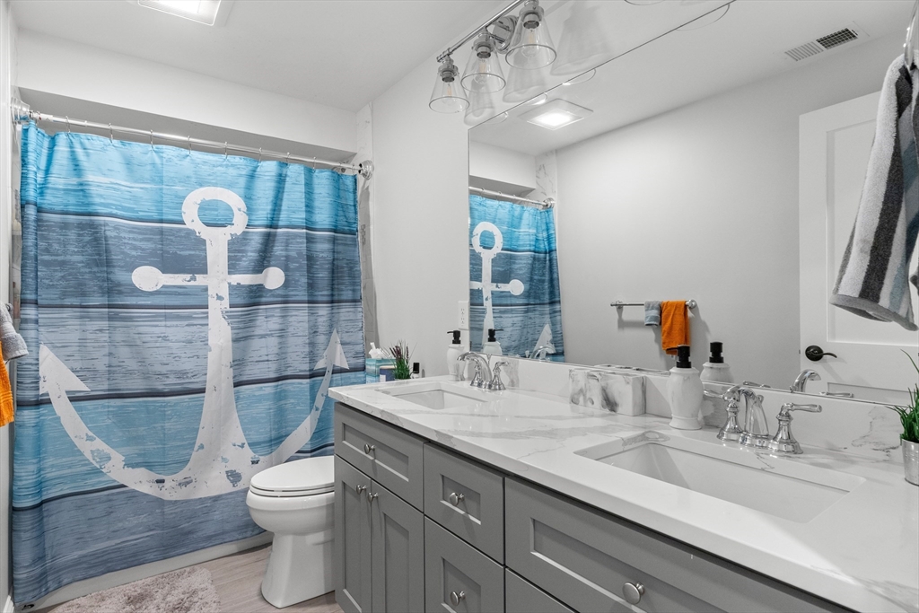 83 High Street, Unit 4 Ipswich, MA 01938 - Photo 15 of 35