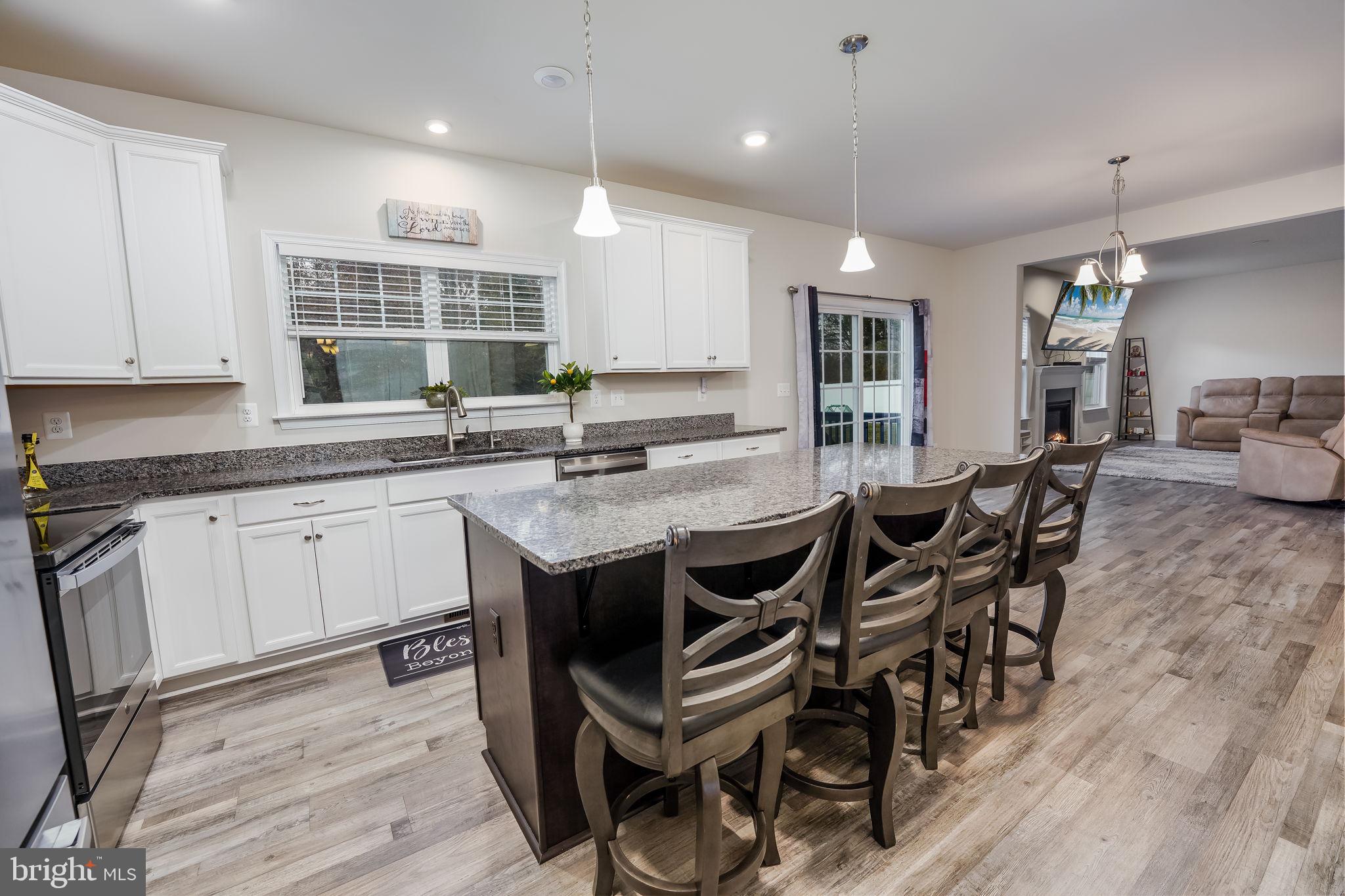 375 Hope Road Stafford, VA 22554 - Photo 8 of 45 Large center island