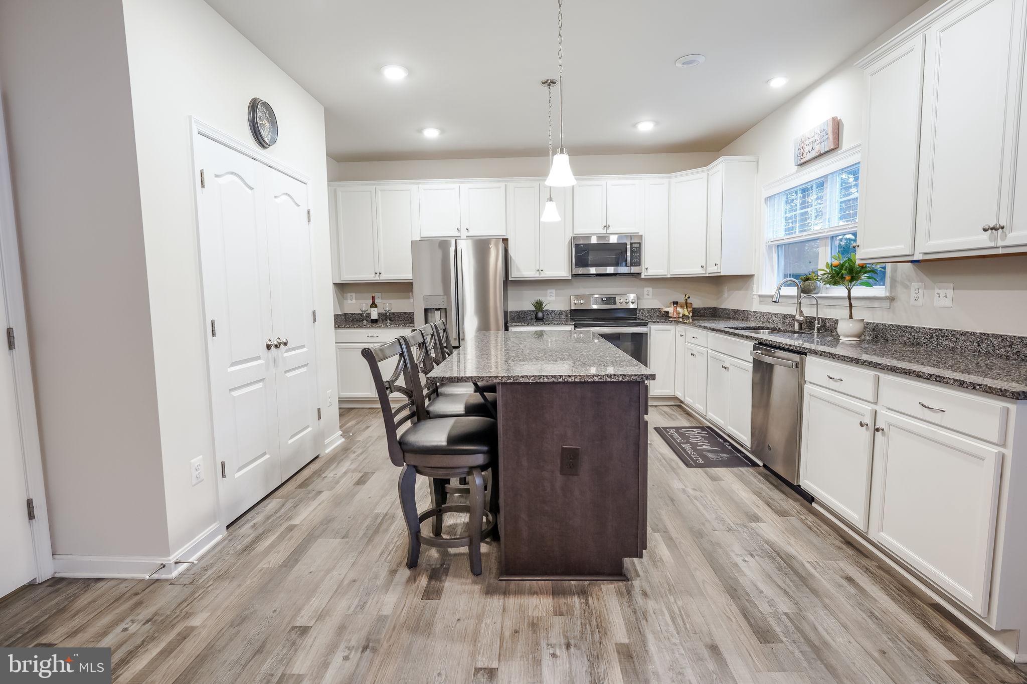 375 Hope Road Stafford, VA 22554 - Photo 10 of 45 Upgraded granite counter and island top