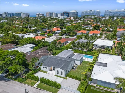 $3,560,000 | 9033 Emerson Avenue, Surfside, FL 33154