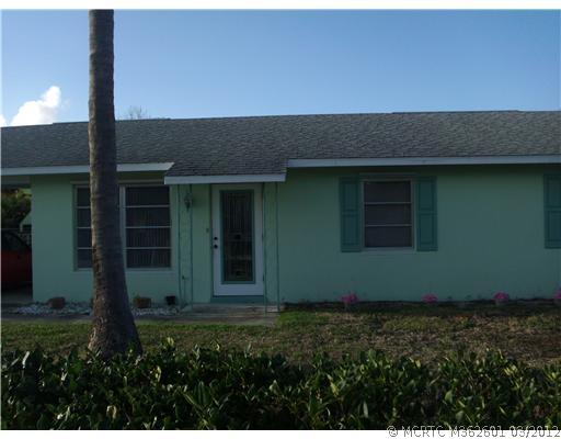 8887 Southeast Rigdon Way Hobe Sound, FL 33455 - Photo 3 of 9 Exterior Front.