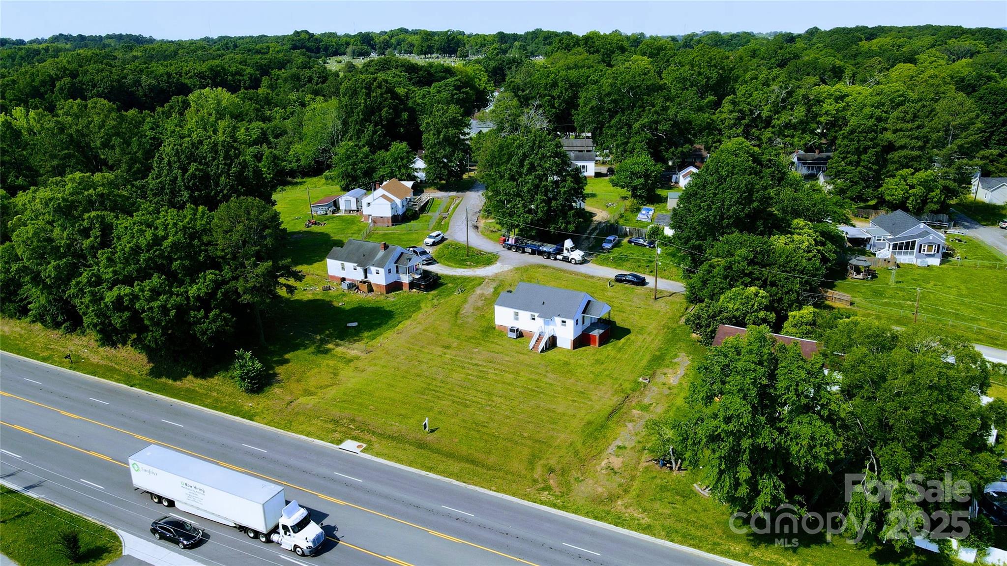 556 6th Street Chester, SC 29706 - Photo 13 of 17 a view of a sitting area with golf course