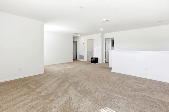 $2,350 | 343 Paso Fino Drive, Alvin, TX 77511