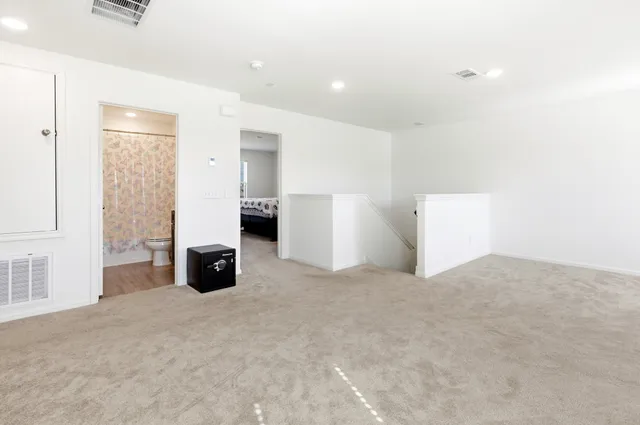 $2,350 | 343 Paso Fino Drive, Alvin, TX 77511