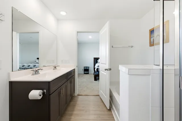 $2,350 | 343 Paso Fino Drive, Alvin, TX 77511