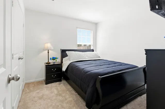 $2,350 | 343 Paso Fino Drive, Alvin, TX 77511