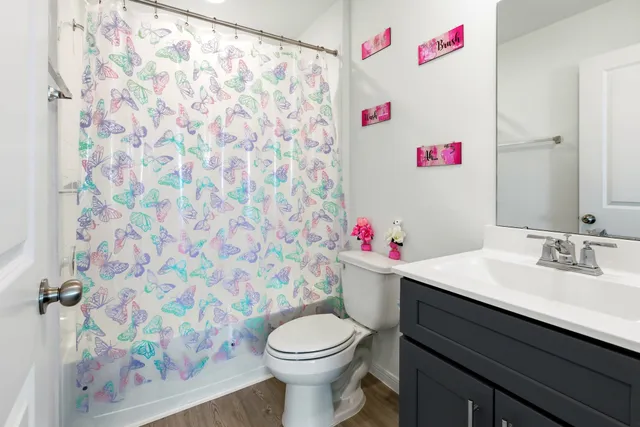 $2,350 | 343 Paso Fino Drive, Alvin, TX 77511