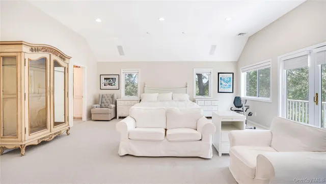 $2,999,000 | 9 Rosebud Lane, East Quogue, NY 11942