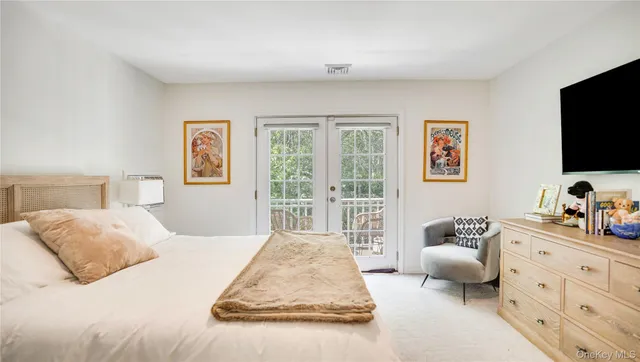 $2,999,000 | 9 Rosebud Lane, East Quogue, NY 11942