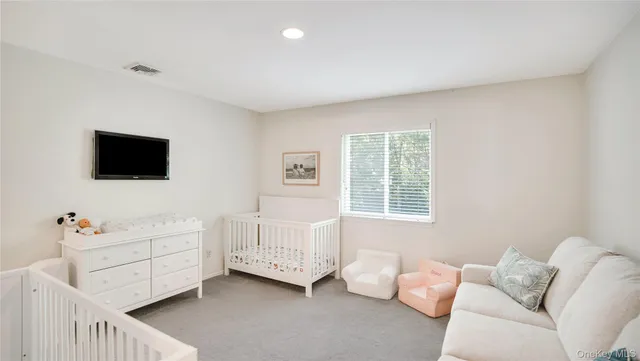 $2,999,000 | 9 Rosebud Lane, East Quogue, NY 11942