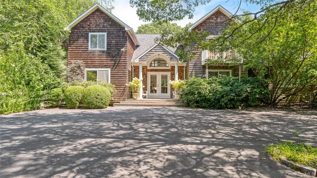 $2,999,000 | 9 Rosebud Lane, East Quogue, NY 11942